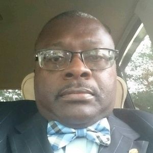 Meet your Posher, Lawrence